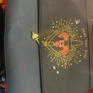 Show white loungefly purse